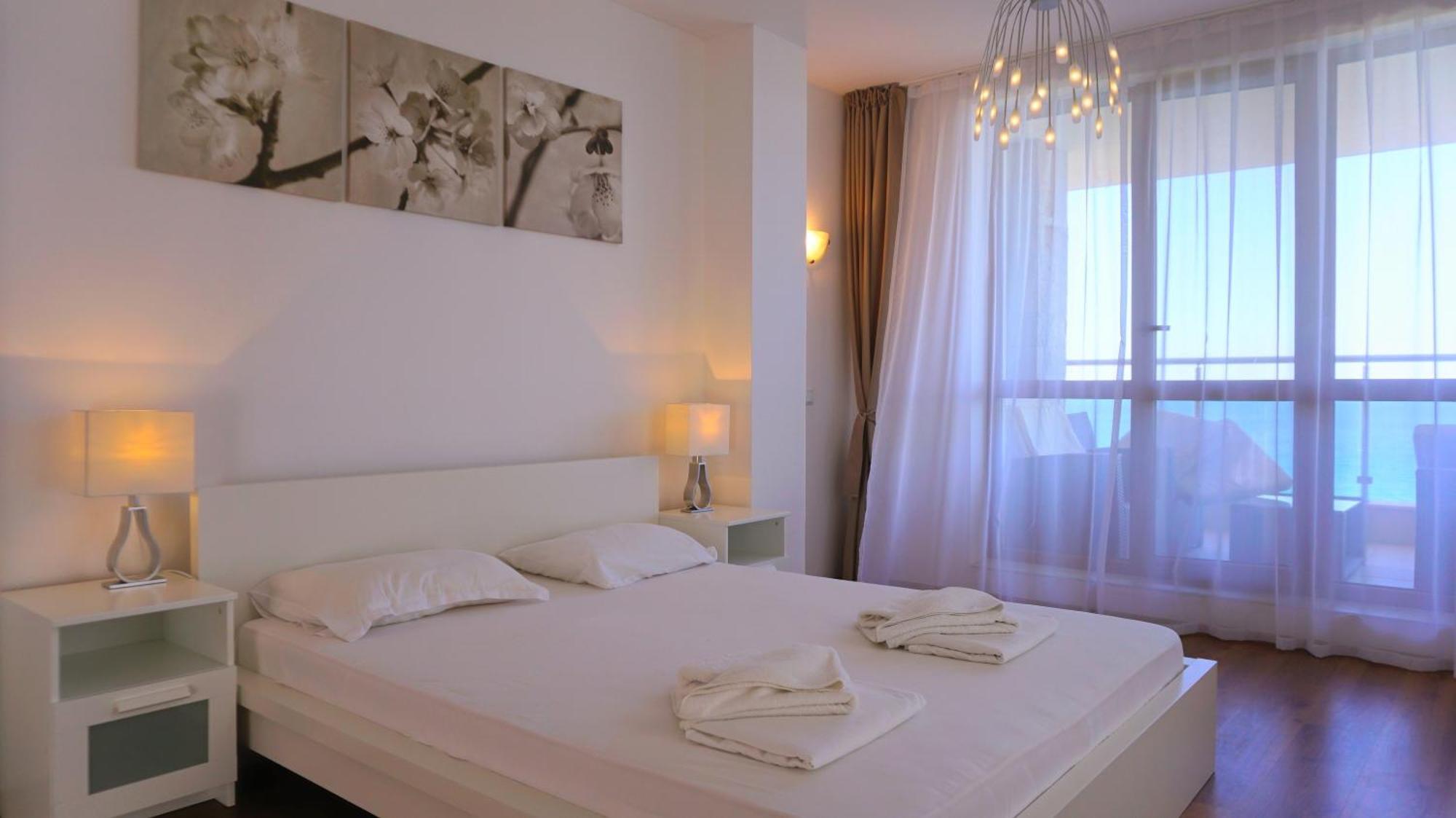 Апартаменти Бяла Клиф на плажа - Apartments Byala Cliff First Line Екстер'єр фото
