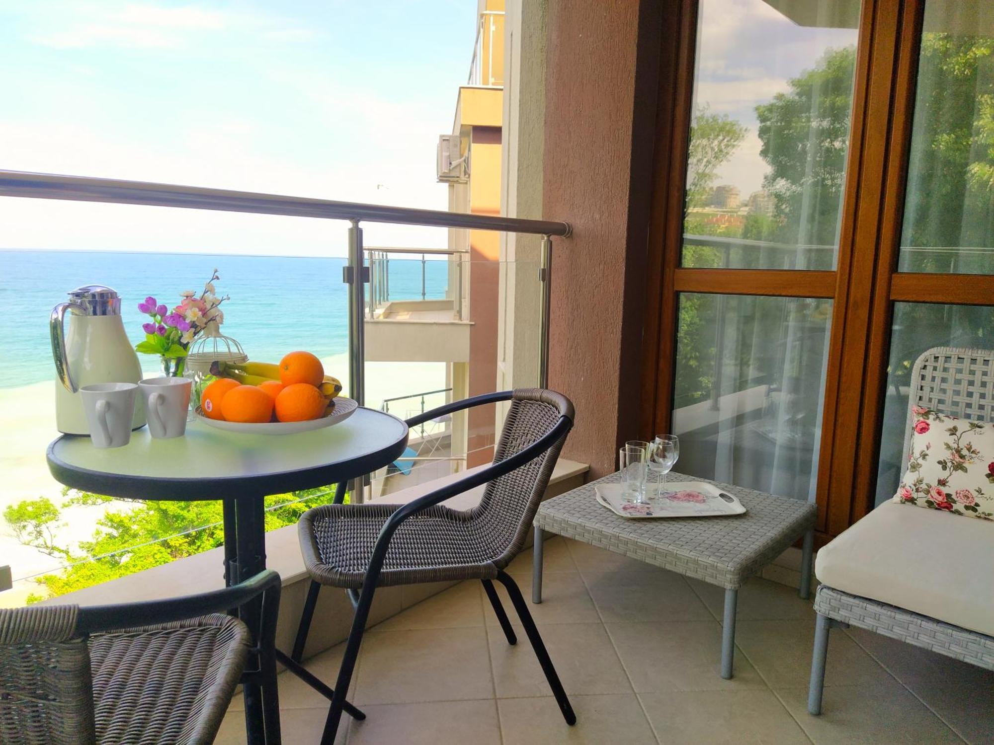 Апартаменти Бяла Клиф на плажа - Apartments Byala Cliff First Line Екстер'єр фото