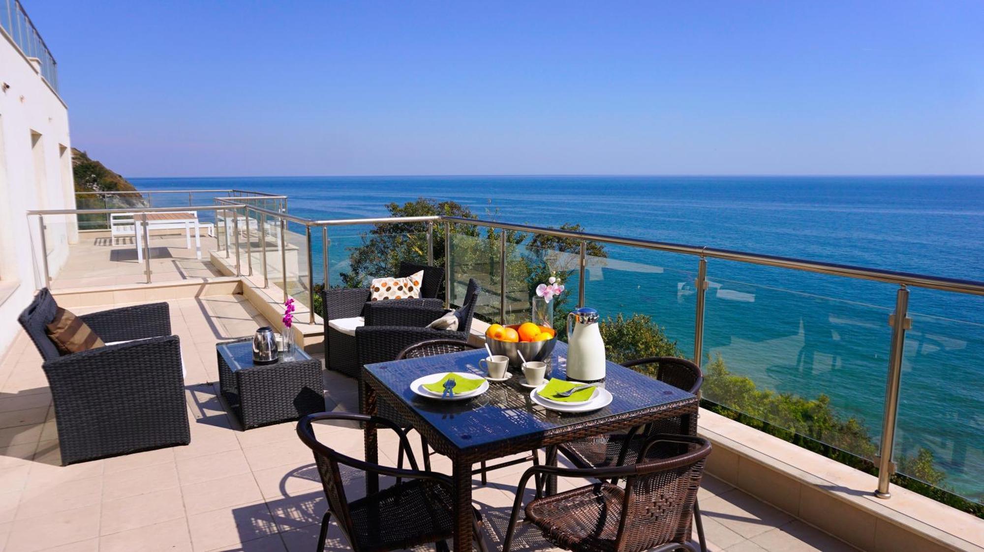 Апартаменти Бяла Клиф на плажа - Apartments Byala Cliff First Line Екстер'єр фото
