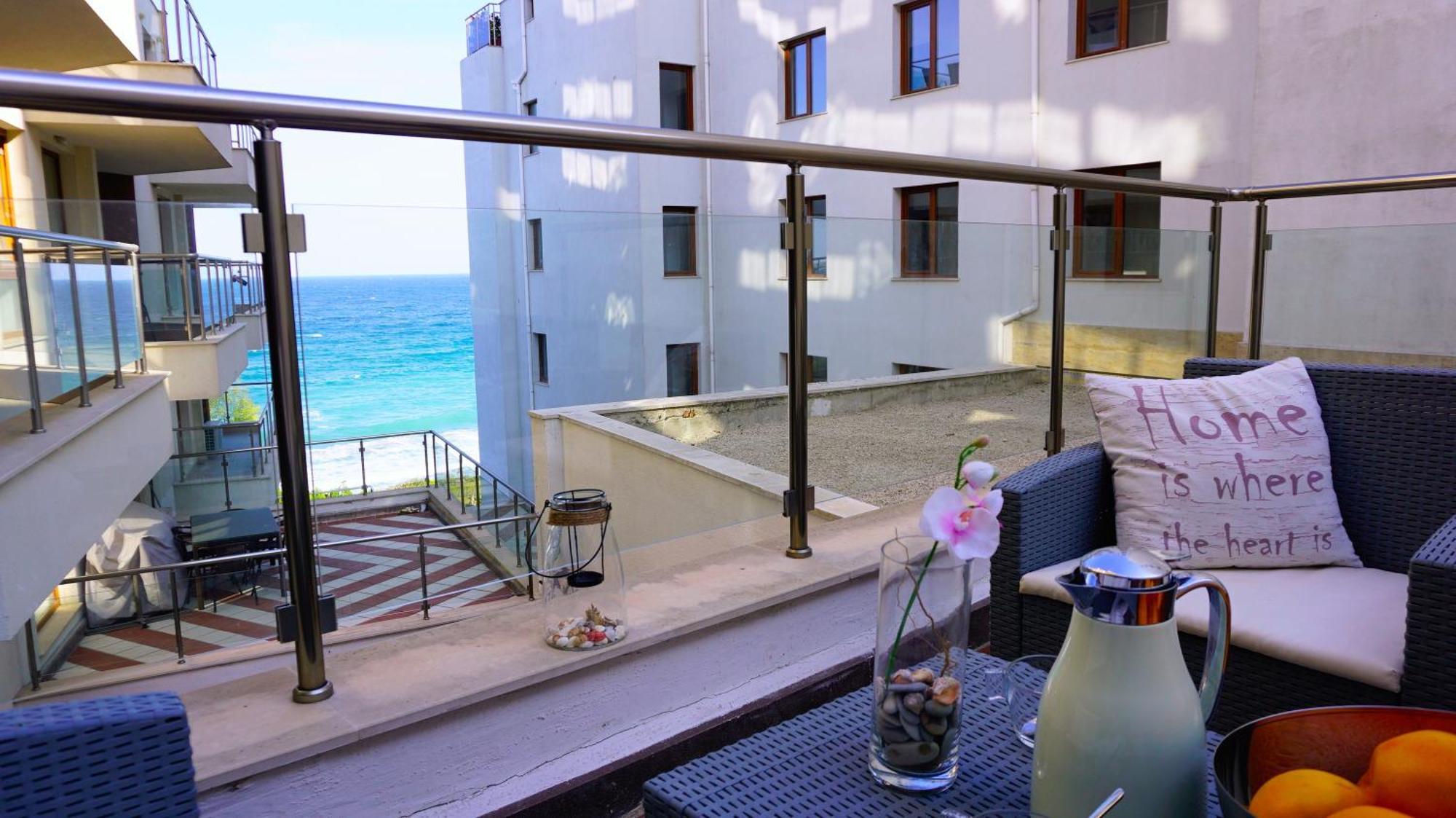 Апартаменти Бяла Клиф на плажа - Apartments Byala Cliff First Line Екстер'єр фото