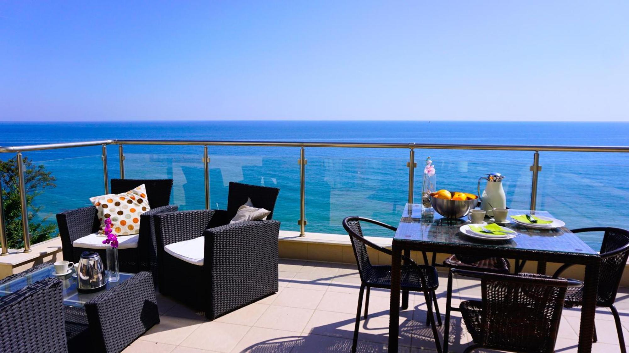 Апартаменти Бяла Клиф на плажа - Apartments Byala Cliff First Line Екстер'єр фото