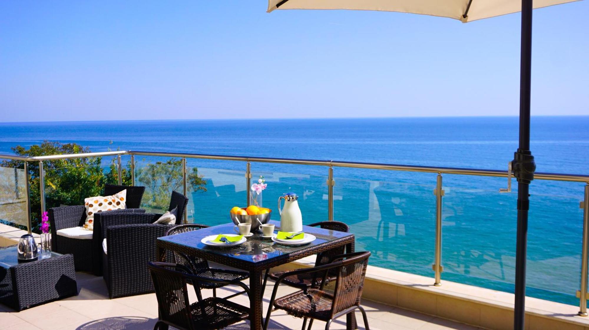 Апартаменти Бяла Клиф на плажа - Apartments Byala Cliff First Line Екстер'єр фото